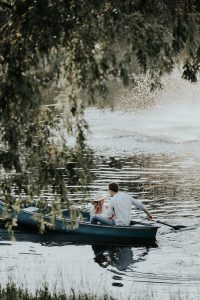 Vintage-Sunset-Canoe-Engagement-Shoot-romance