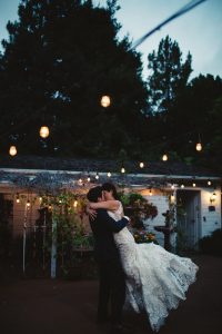 english-garden-fairytale-wedding-dance