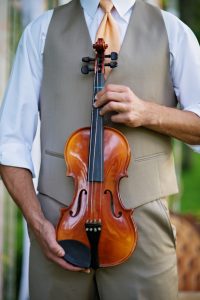 vintage-garden-bohemian-wedding-violin